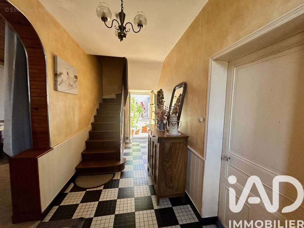 Photo 4 - Maison à ALLONNES