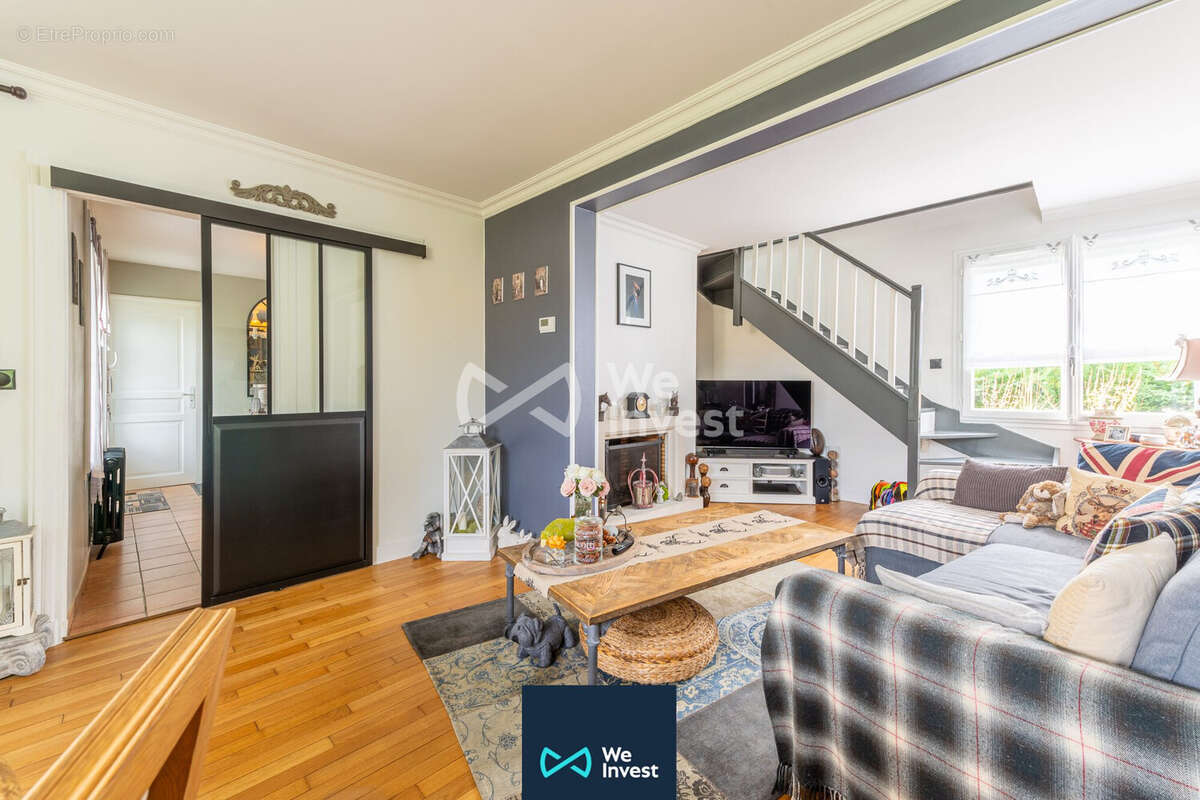 Maison à BAILLY-ROMAINVILLIERS