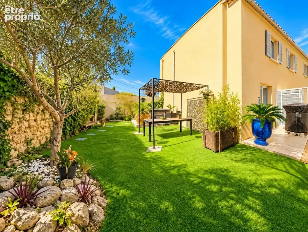 Maison à POUSSAN