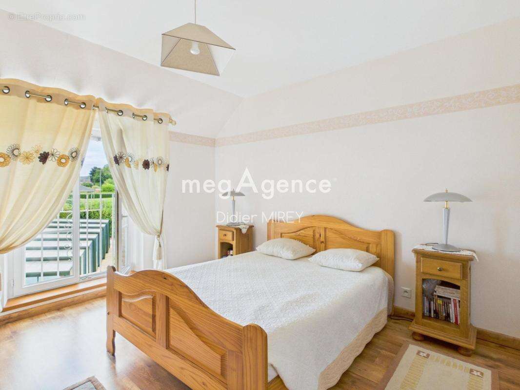 Maison à BERCENAY-EN-OTHE