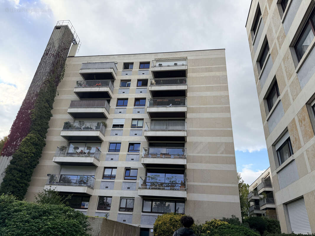Appartement à GARCHES