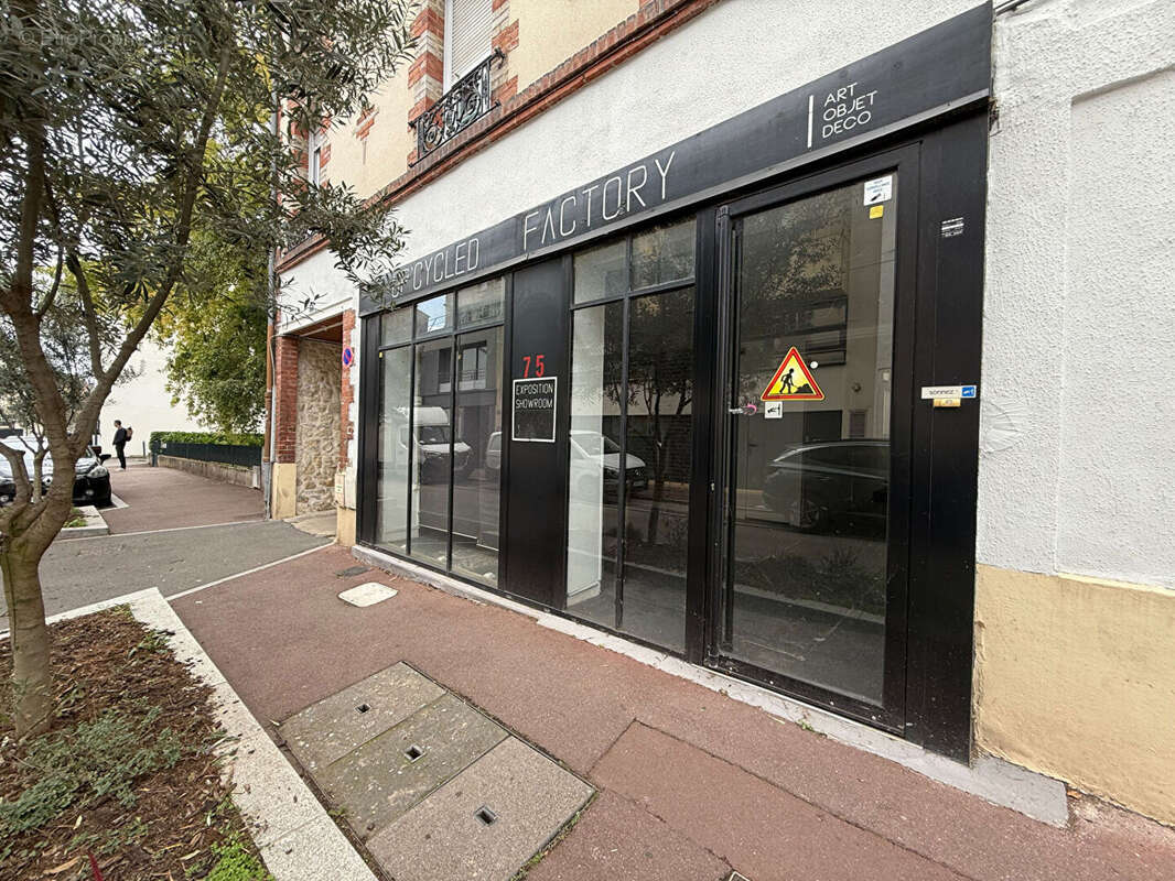 Commerce à SURESNES