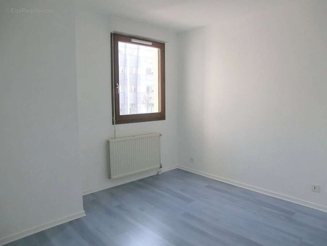 Appartement à MONTIGNY-LE-BRETONNEUX