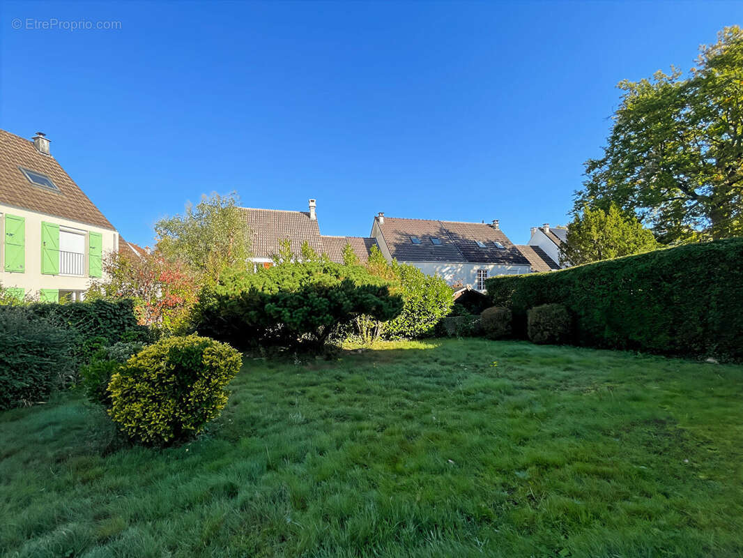 Maison à DAMMARIE-LES-LYS