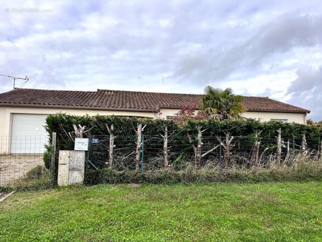 Photo 3 - Maison à SAINT-MAURICE-LA-CLOUERE