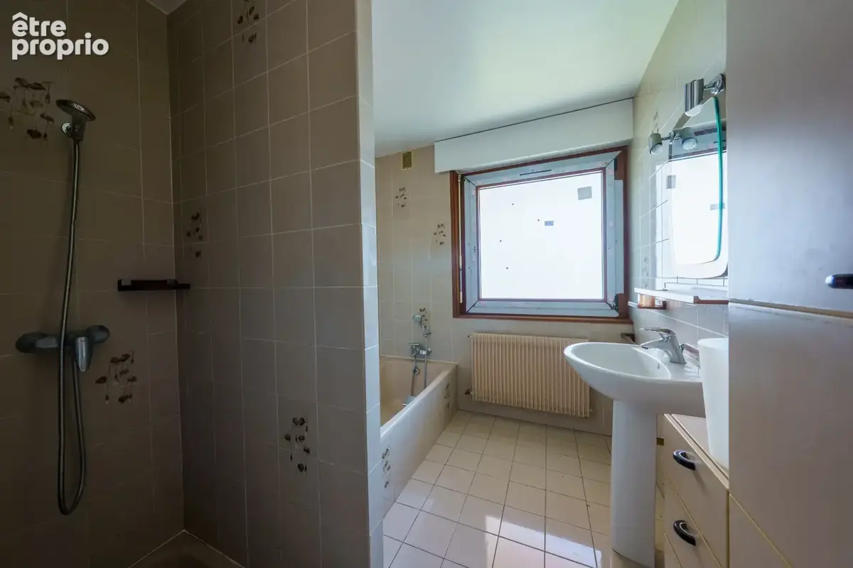 Thonon-les-Bains - Appartement 3 pièces de 117m2 avec terrasse - photo 11
