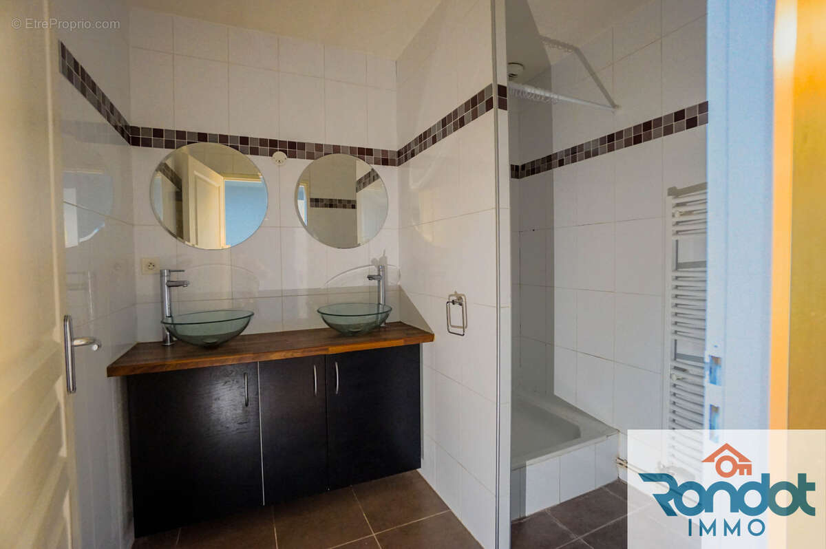 Maison de village / 6 pieces / 4 chambres / 130m2 / jardin 130m2 - photo 11