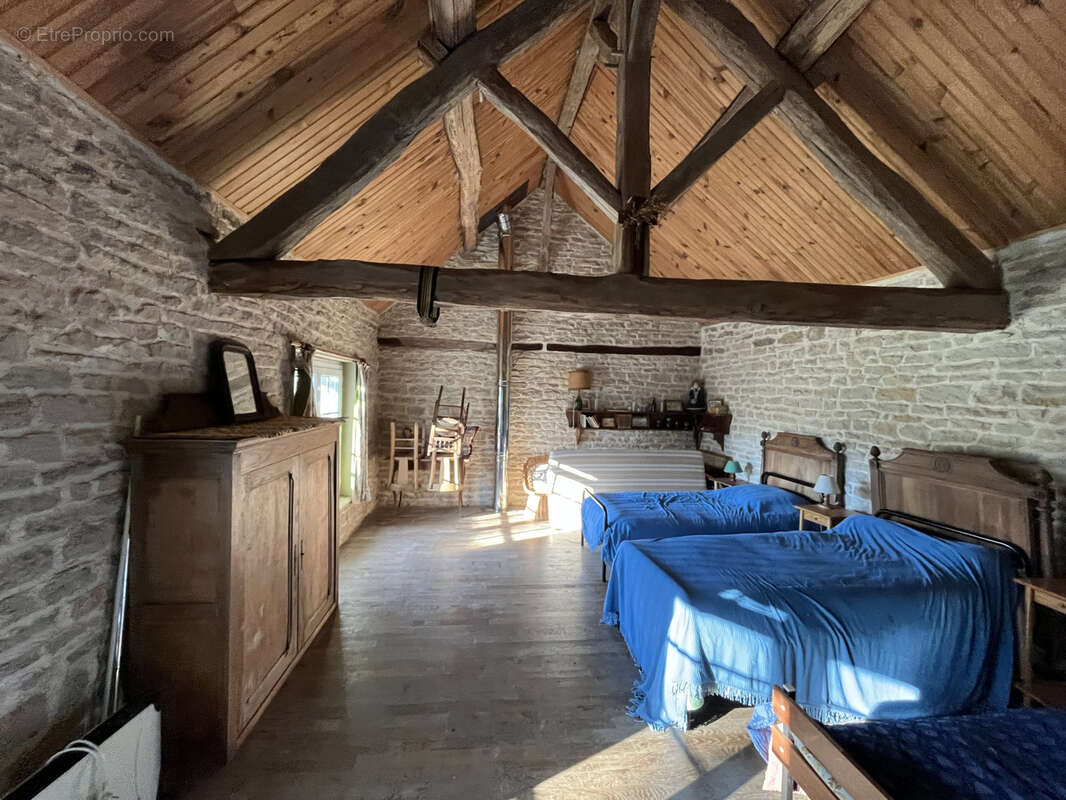 Autre à QUINCY-LE-VICOMTE