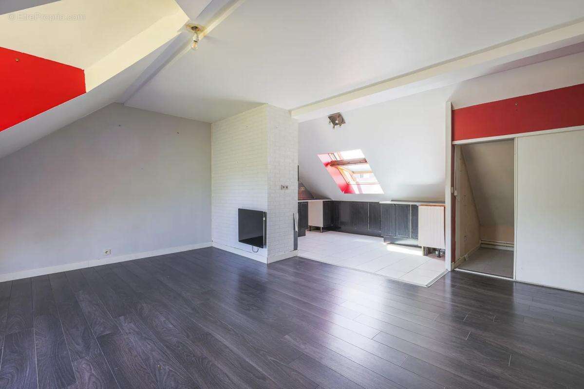 Appartement à CORBEIL-ESSONNES