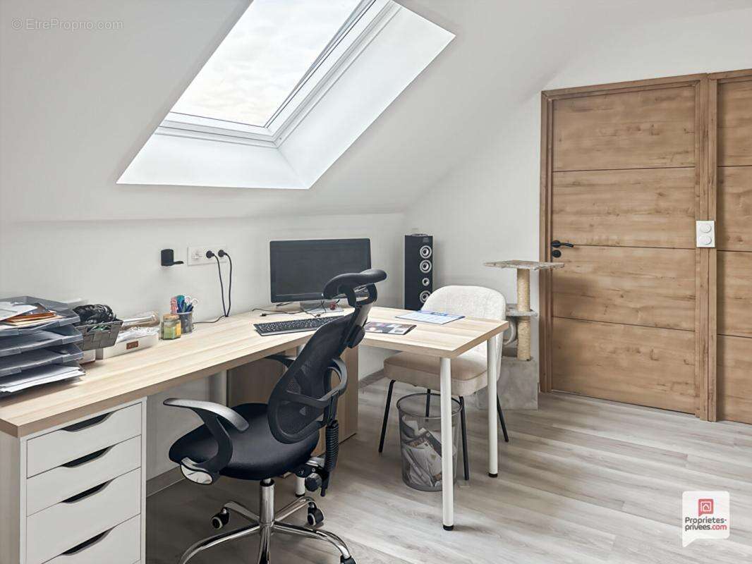 Maison à LA CHAPELLE-D'ALIGNE