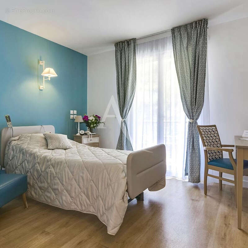 EPHAD-Appartement Nice 1 pièce(s) 18.75 m2 - photo 2