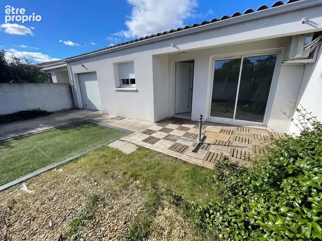 Maison de plain-pied avec extérieur ensoleillé, à proximité du centre-ville - photo 2
