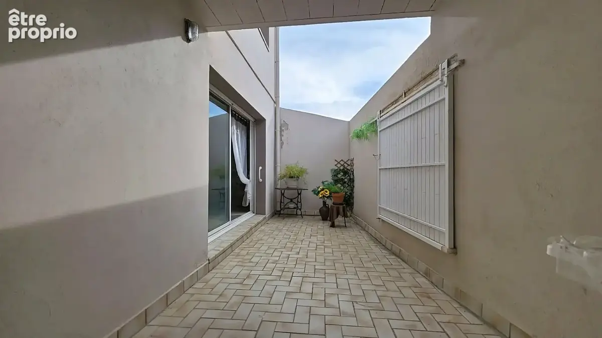 2 appartements avec exterieurs ou grande maison : ideal investisseurs ou grande famille - photo 11