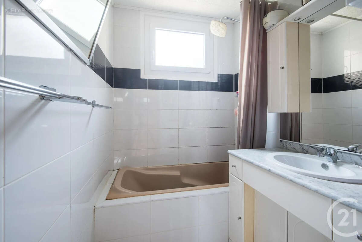 Appartement 64 m² à Nice  - photo 7
