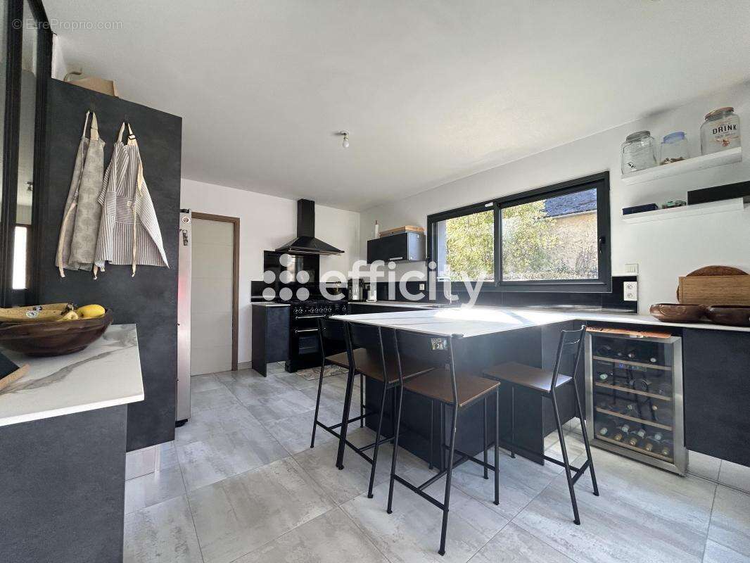 Maison à VEZIN-LE-COQUET