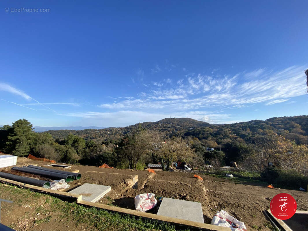 Maison à LA GARDE-FREINET