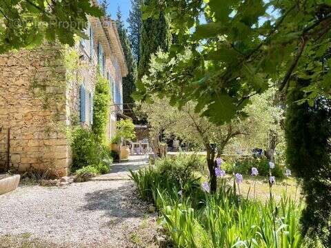 Maison 285 m² à Lorgues  - photo 2