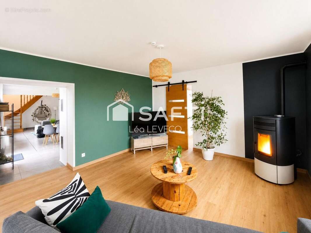 Maison 180 m² à Preux-Au-Bois  - photo 4