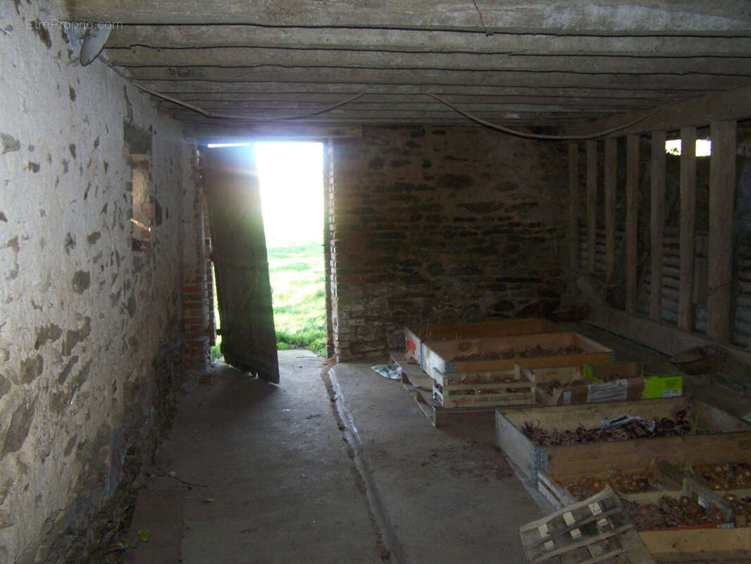 Autre à NEUVY-SAINT-SEPULCHRE