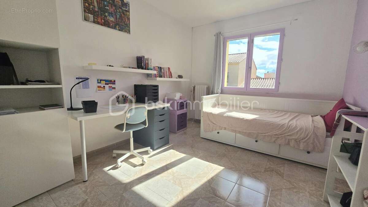 Maison à SAINT-LAURENT-DE-LA-SALANQUE