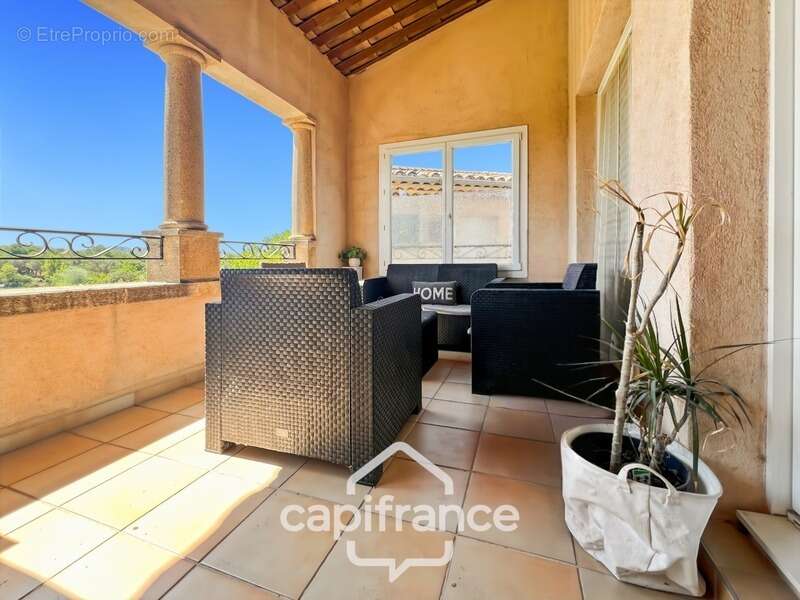 Appartement à MALLEMORT