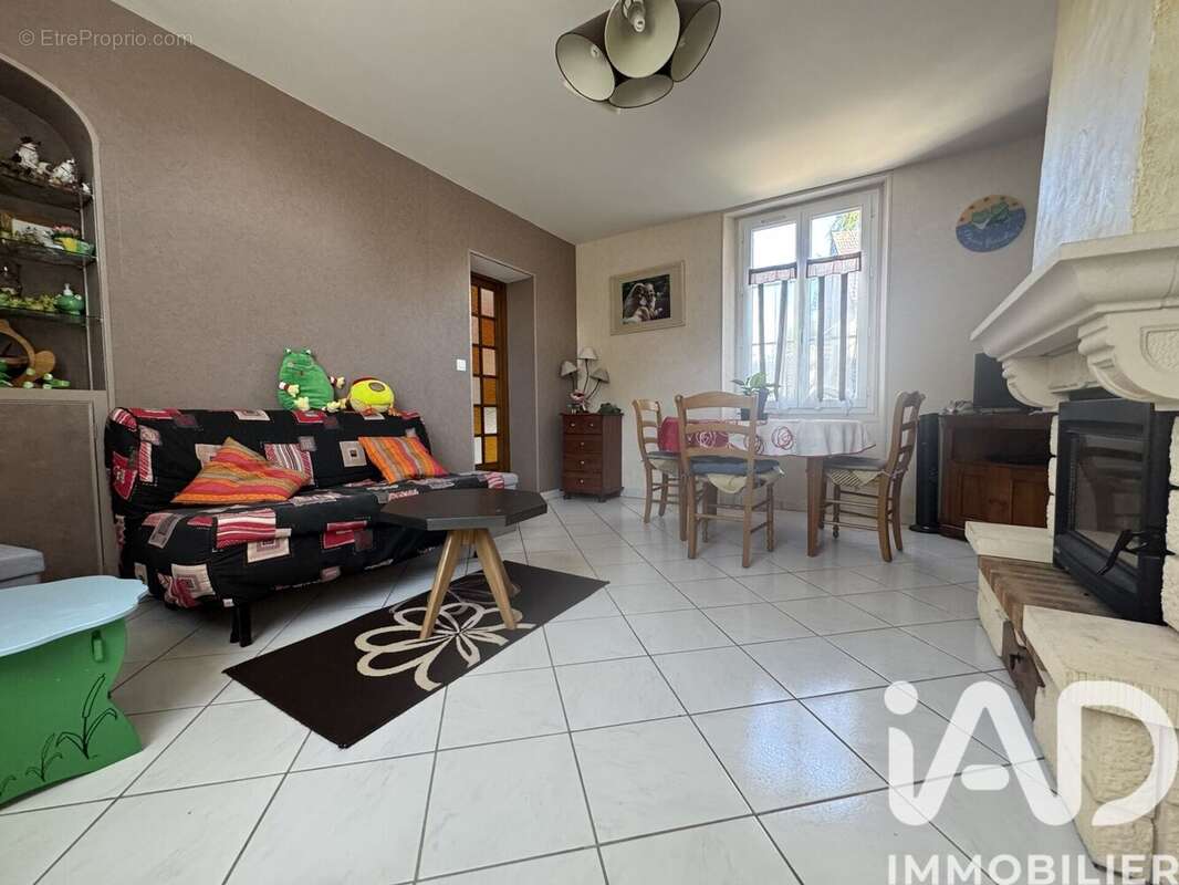 Maison 68 m² à Le Gault-Saint-Denis  - photo 4