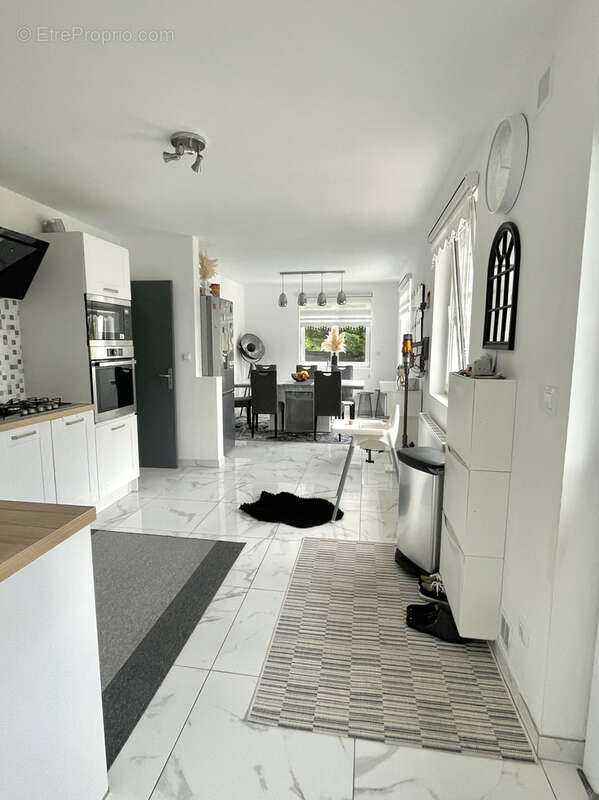 Maison à SAINT-QUENTIN