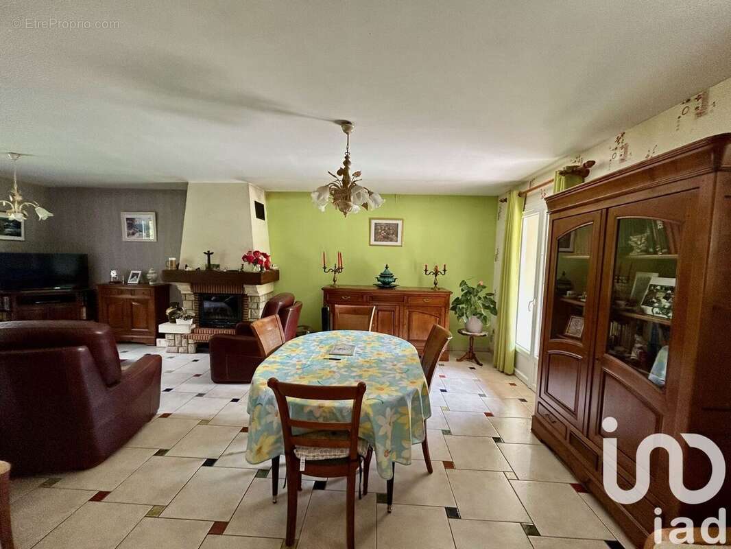 Maison 125 m² à La Breille-Les-Pins  - photo 5