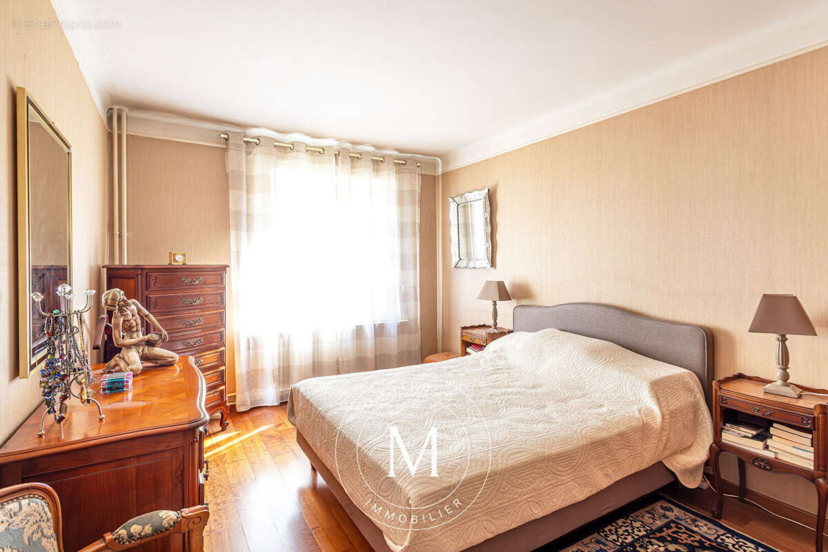 Appartement à MONTROUGE