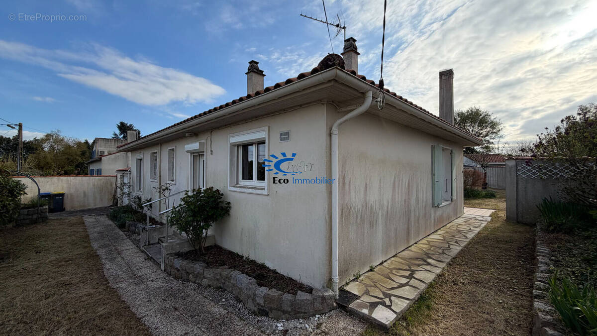 Maison à DOMPIERRE-SUR-MER