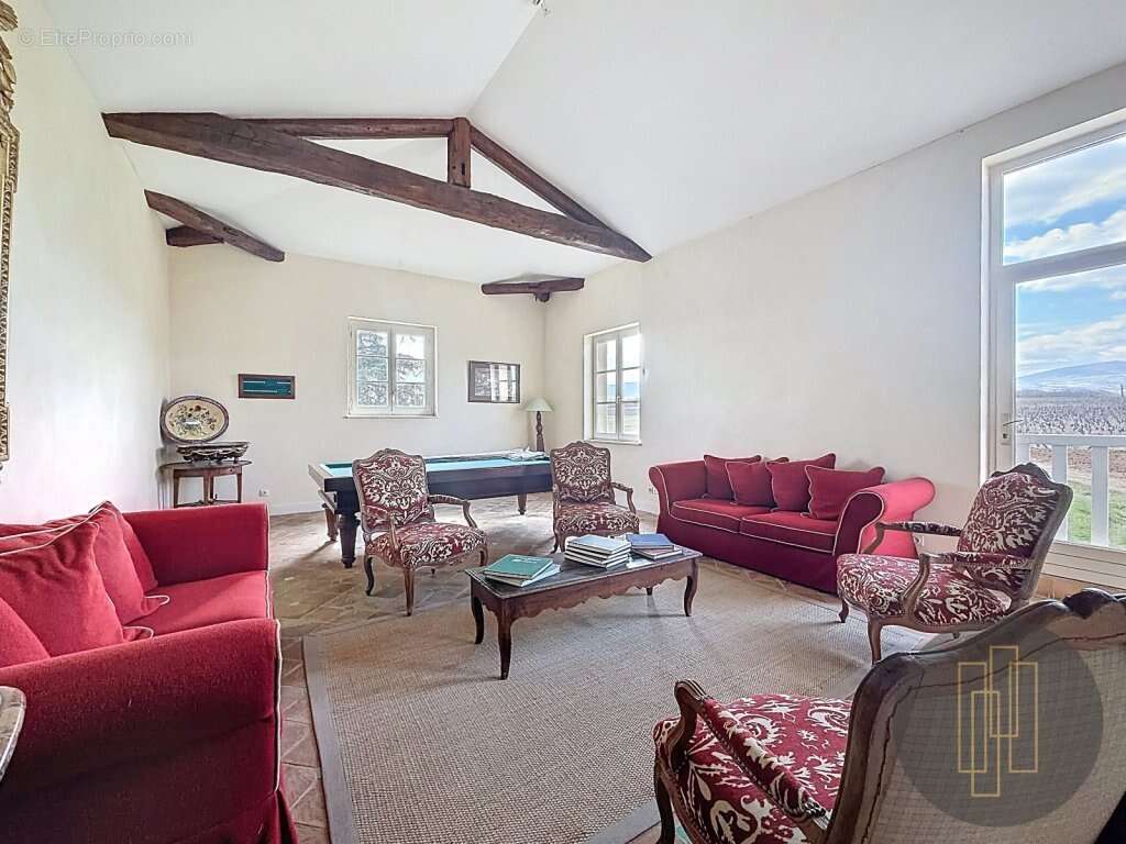 Maison à POUILLY-LE-MONIAL