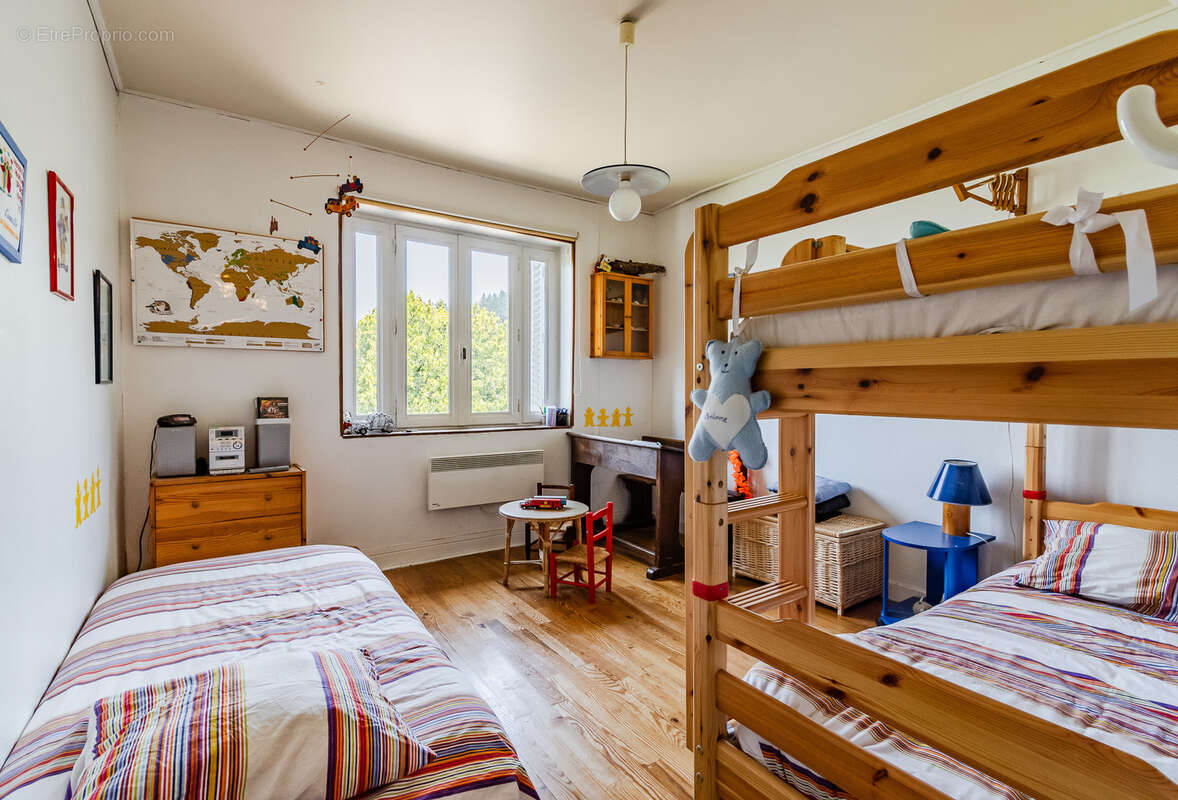 Maison à VILLE-SUR-JARNIOUX