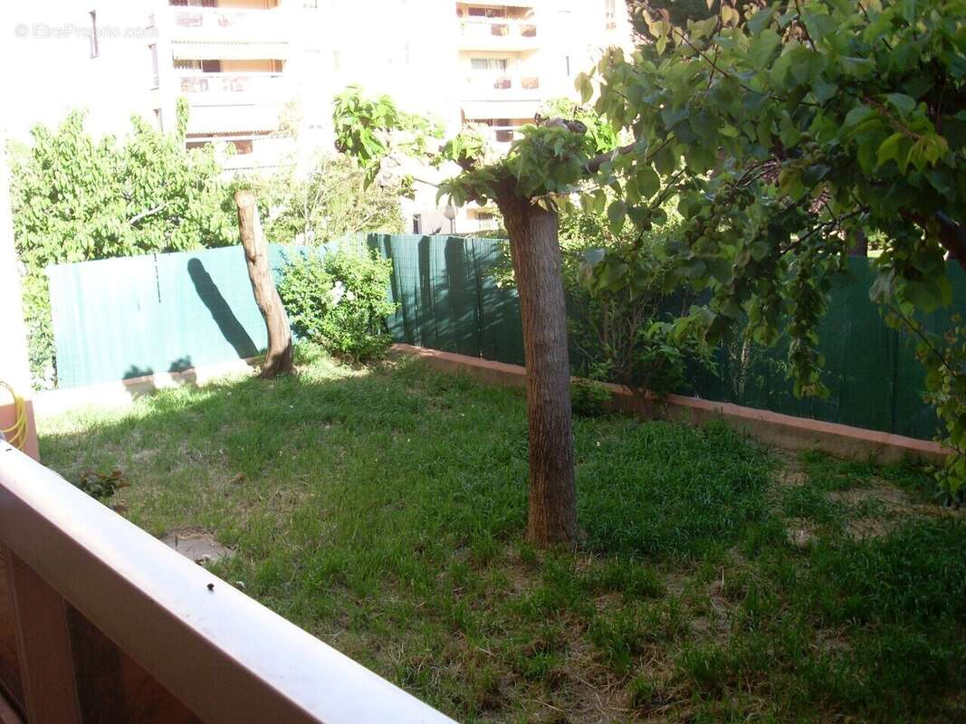 Appartement 61 m² à Istres  - photo 2