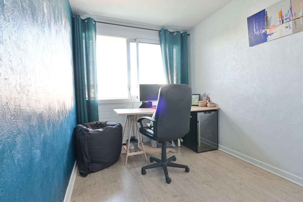 Appartement T3 lumineux avec balcon, garage et cave à proximité du Stade Marcel-Michelin - photo 8