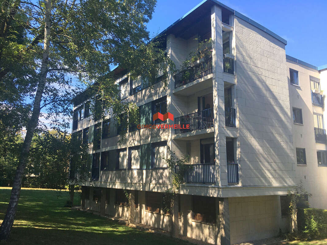 Appartement à LOUVECIENNES