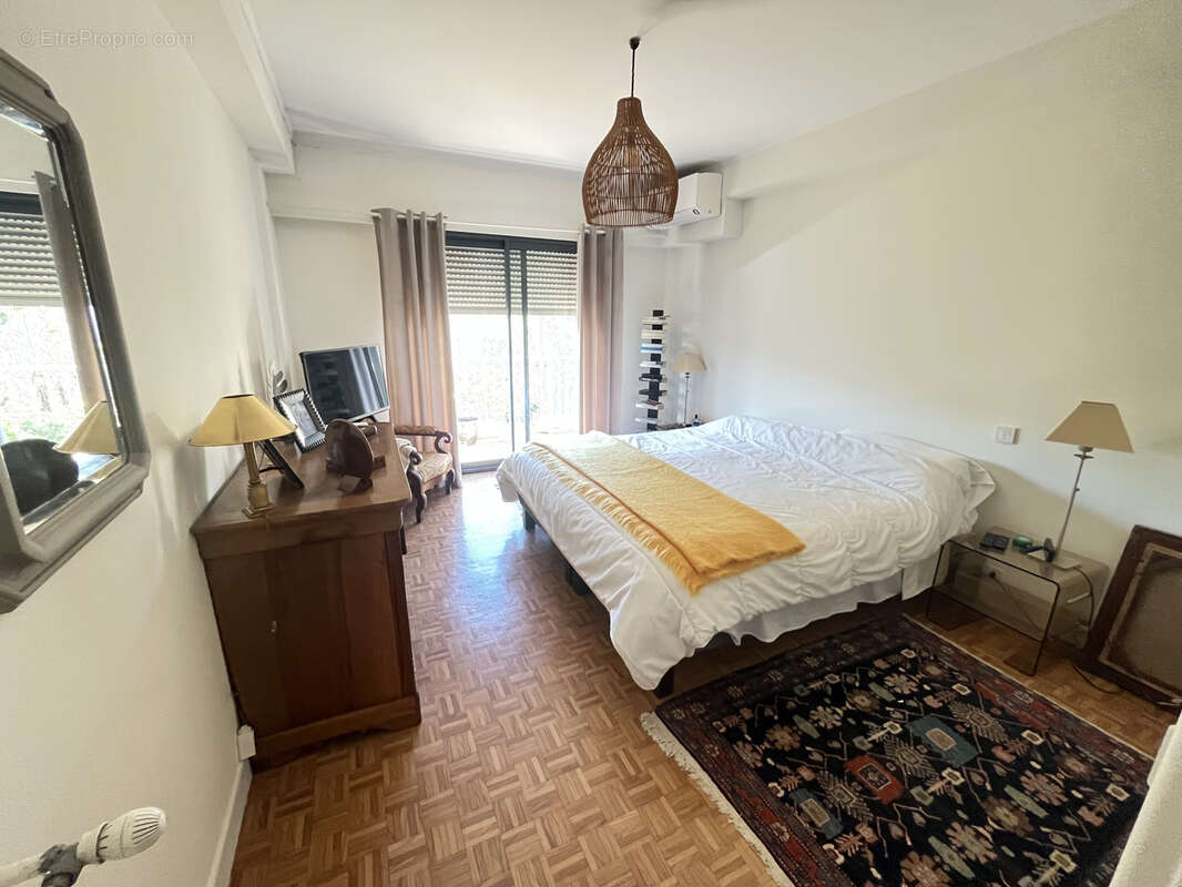 Appartement à VALLAURIS