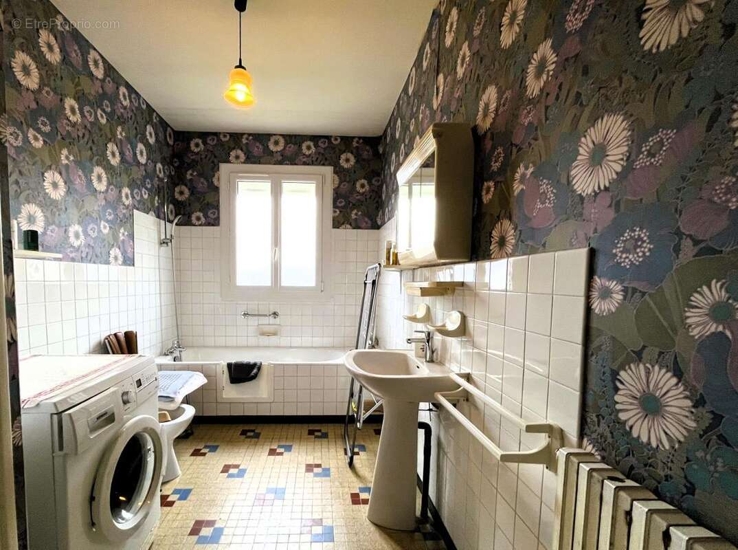 Maison à SAINT-MICHEL-CHEF-CHEF