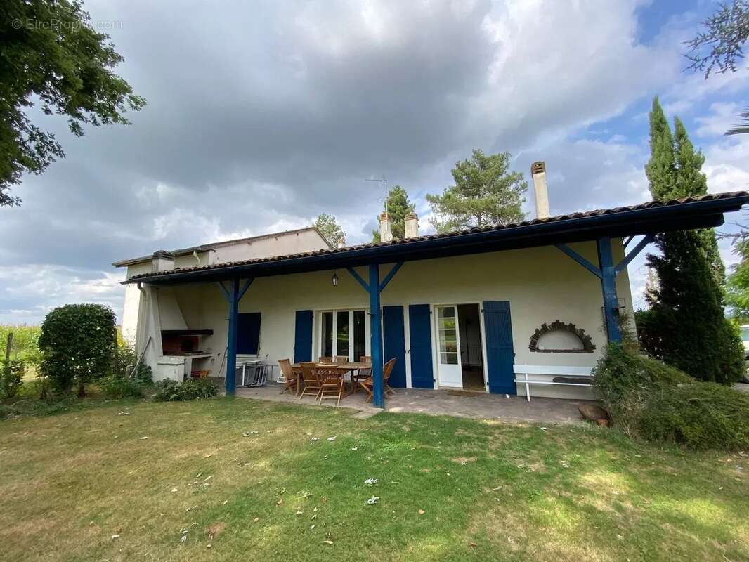 Maison à LAHONTAN