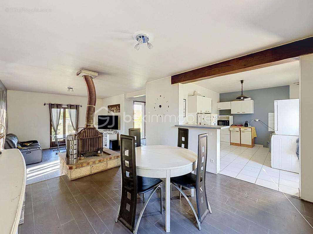 Maison familiale de 150 m2 sur sous sol total - photo 5