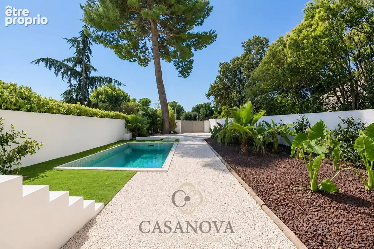 Castelnau-le-lez  villa moderne entièrement rénovée aux prestations haut de gamme. - photo 6