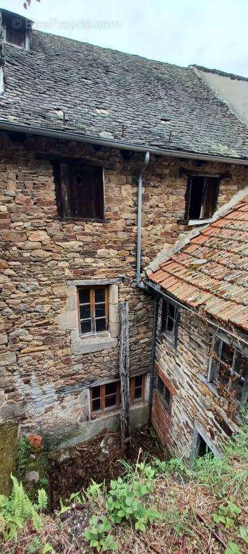 Maison à CHAUDES-AIGUES