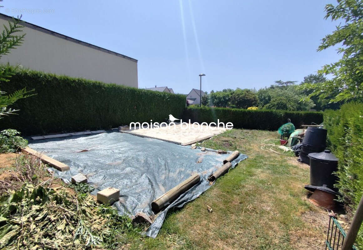 Terrain 163 m² à Bouchemaine  - photo 2