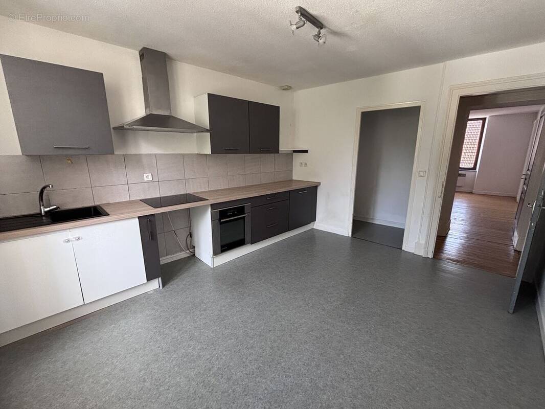 Appartement à PORT-SUR-SAONE