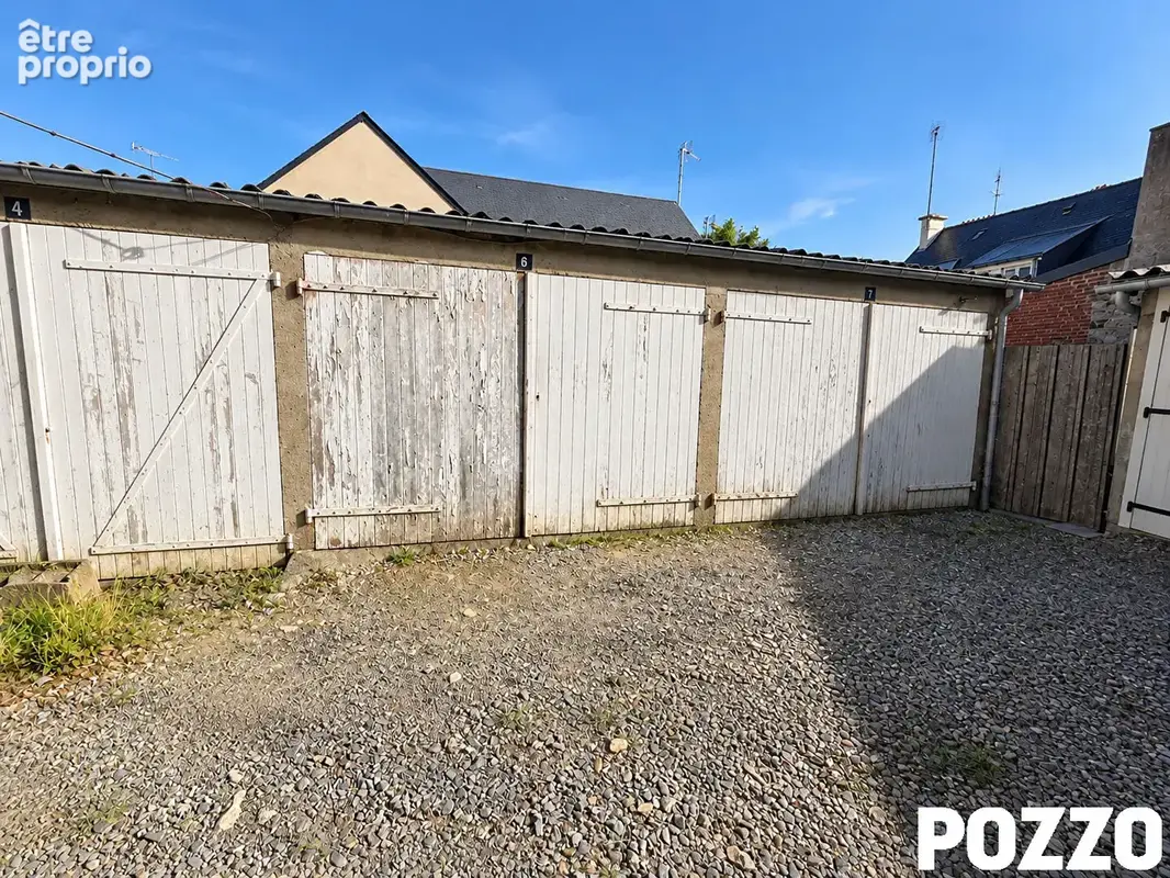 A Vendre - Saint Hilaire Du Harcouet - Appartement 3 pièce(s) - Garage - Centre-ville - 1er étage - photo 8