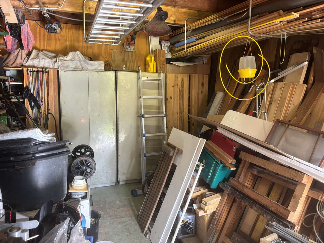 Maison à BELLENAVES