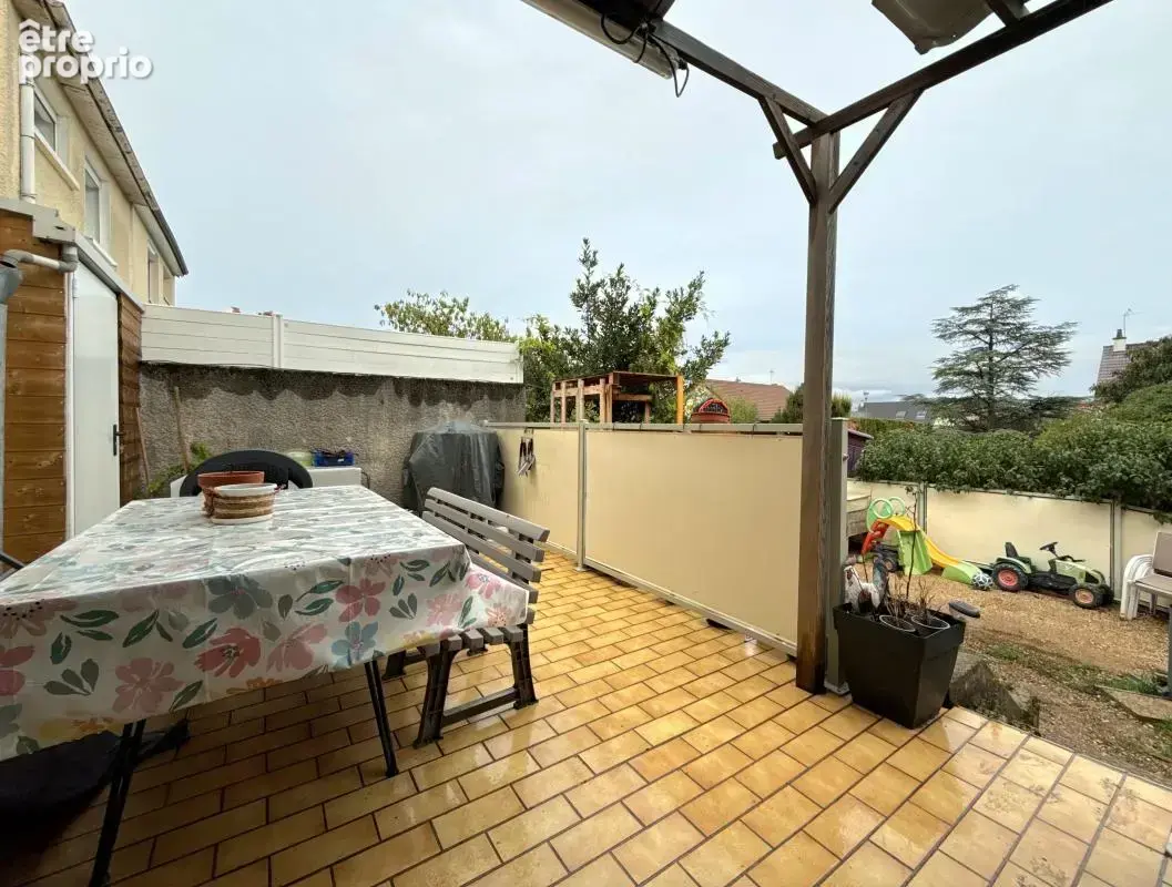Maison à rénover avec 3 chambres, terrasse, jardin et sous-sol complet - photo 11