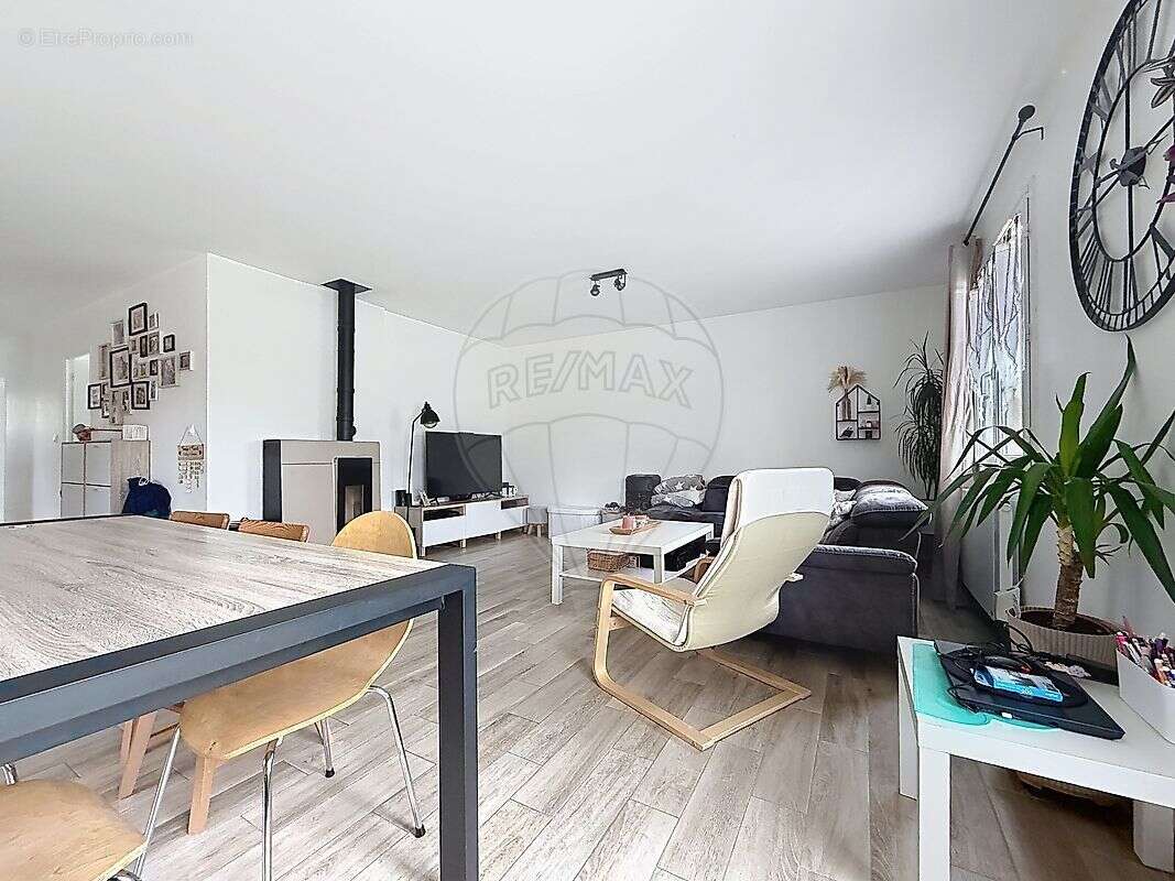 Maison à SERBONNES