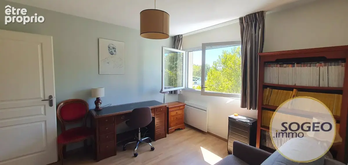 Appartement T3 - 66m² en résidence services avec place de parking - photo 5