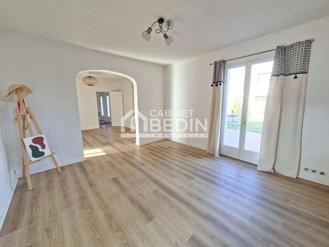 Maison à SAINT-MEDARD-EN-JALLES