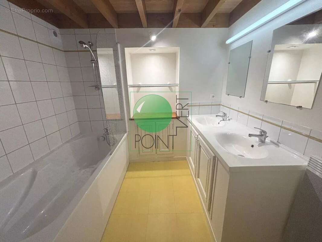 Appartement à LA FERTE-ALAIS